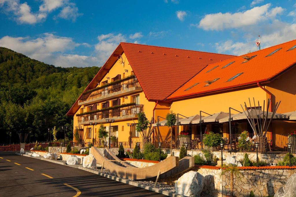 Hotel Belvedere Совата Экстерьер фото