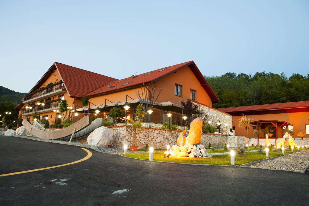 Hotel Belvedere Совата Экстерьер фото